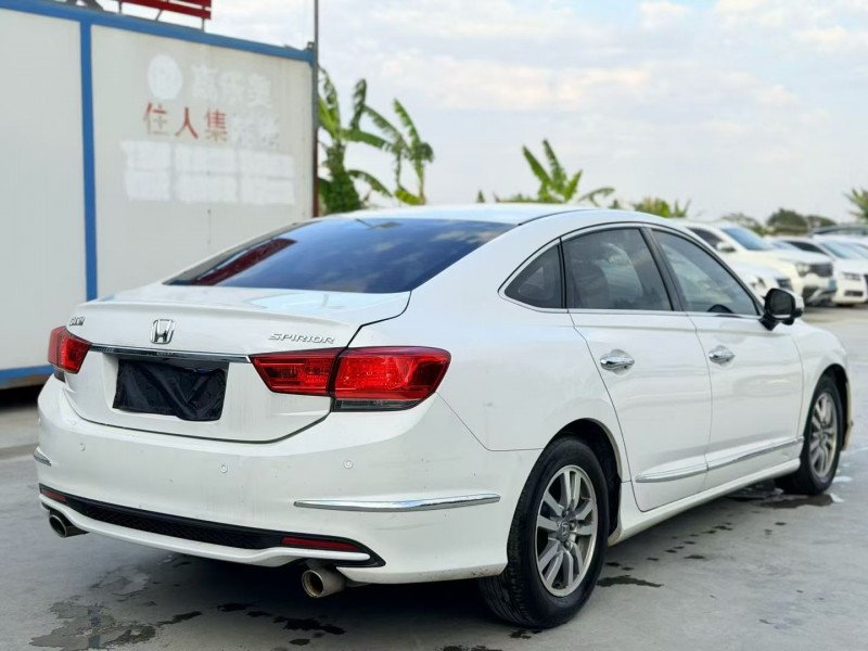 汕头18年本田思铂睿3