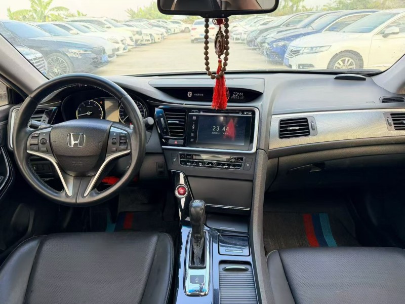 汕头18年本田思铂睿4