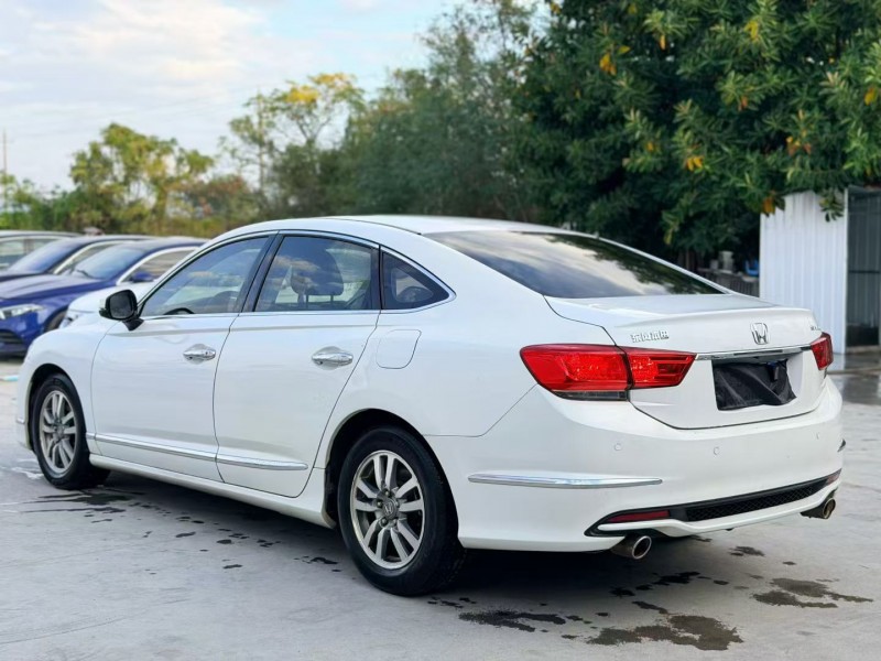 汕头18年本田思铂睿6