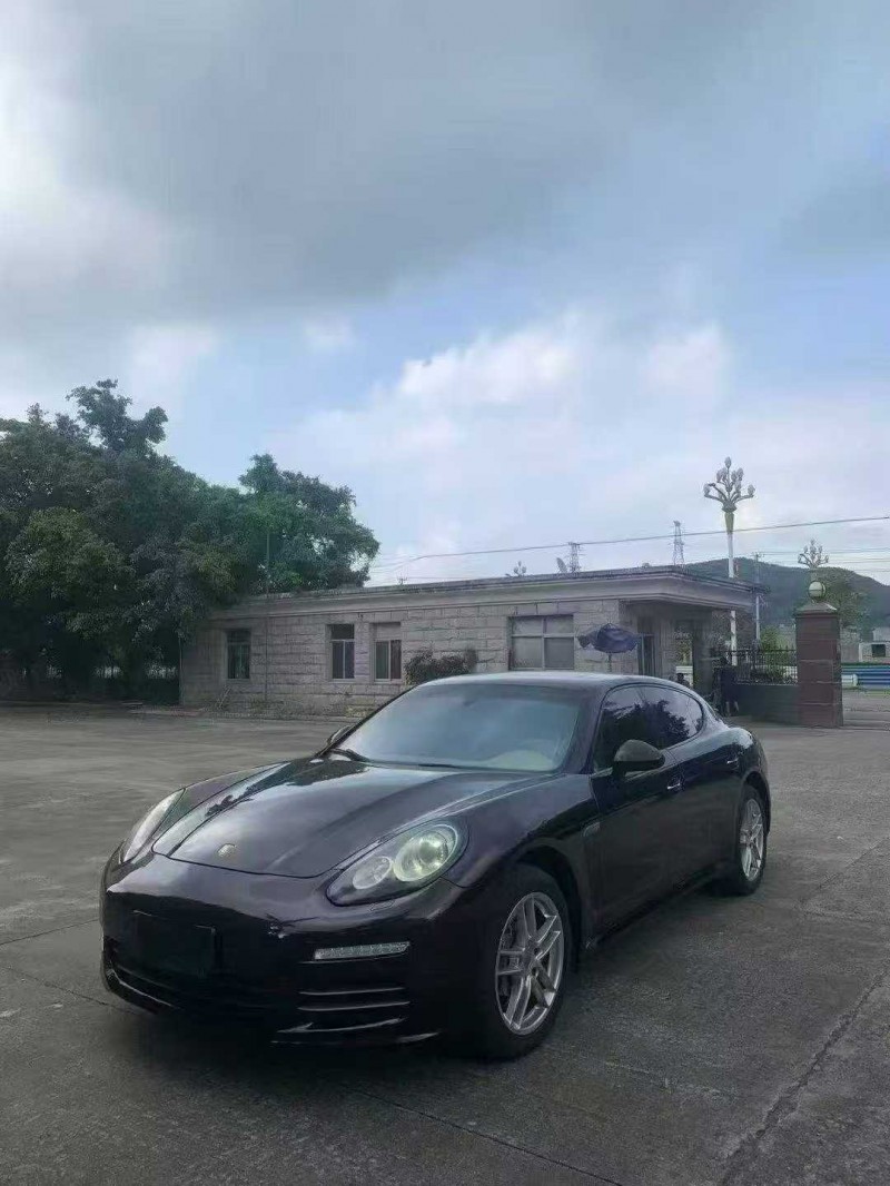 漳州14年保时捷帕拉梅拉3