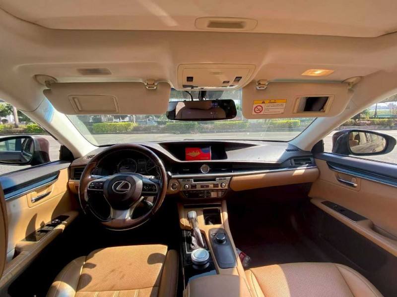 漳州16年雷克萨斯ES5