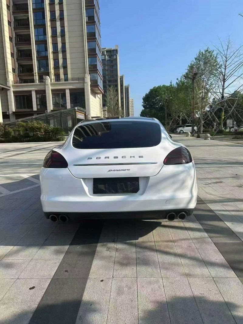 南阳12年保时捷帕拉梅拉7