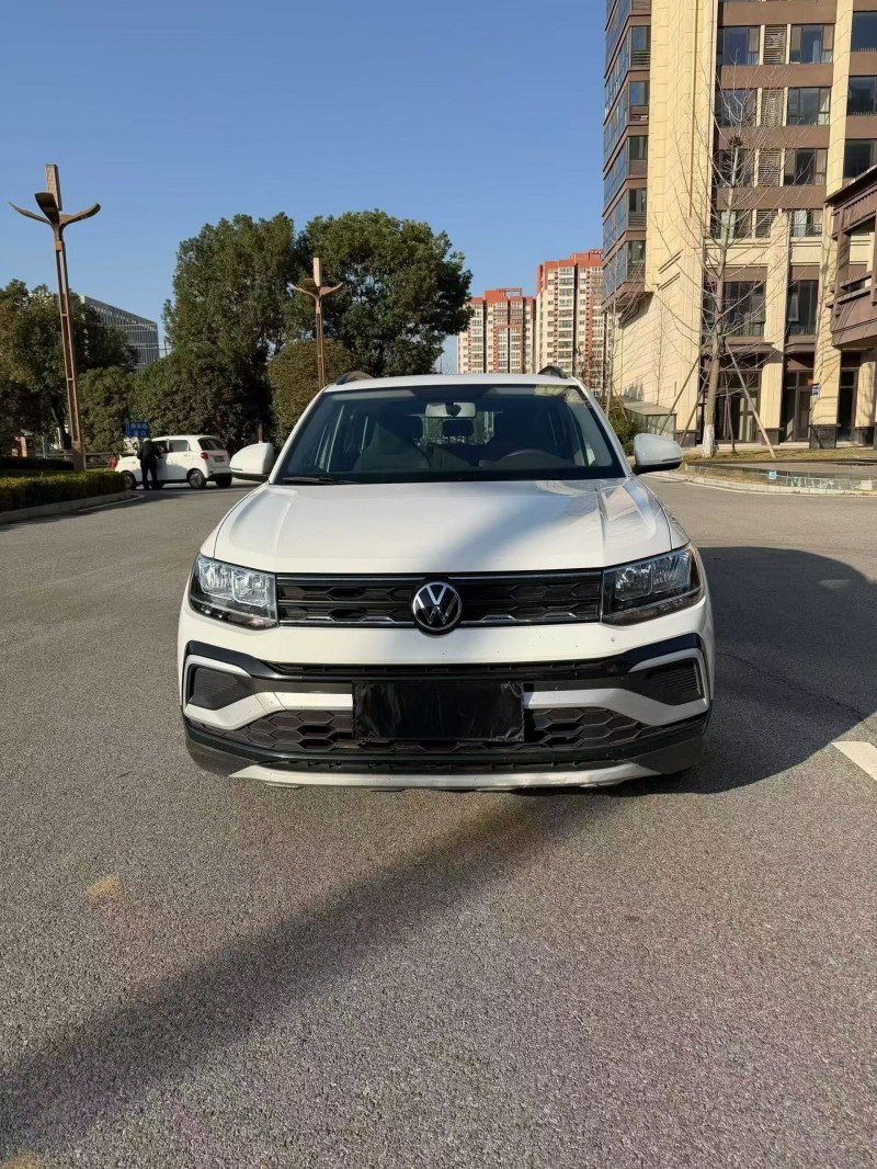 南阳23年大众途铠1