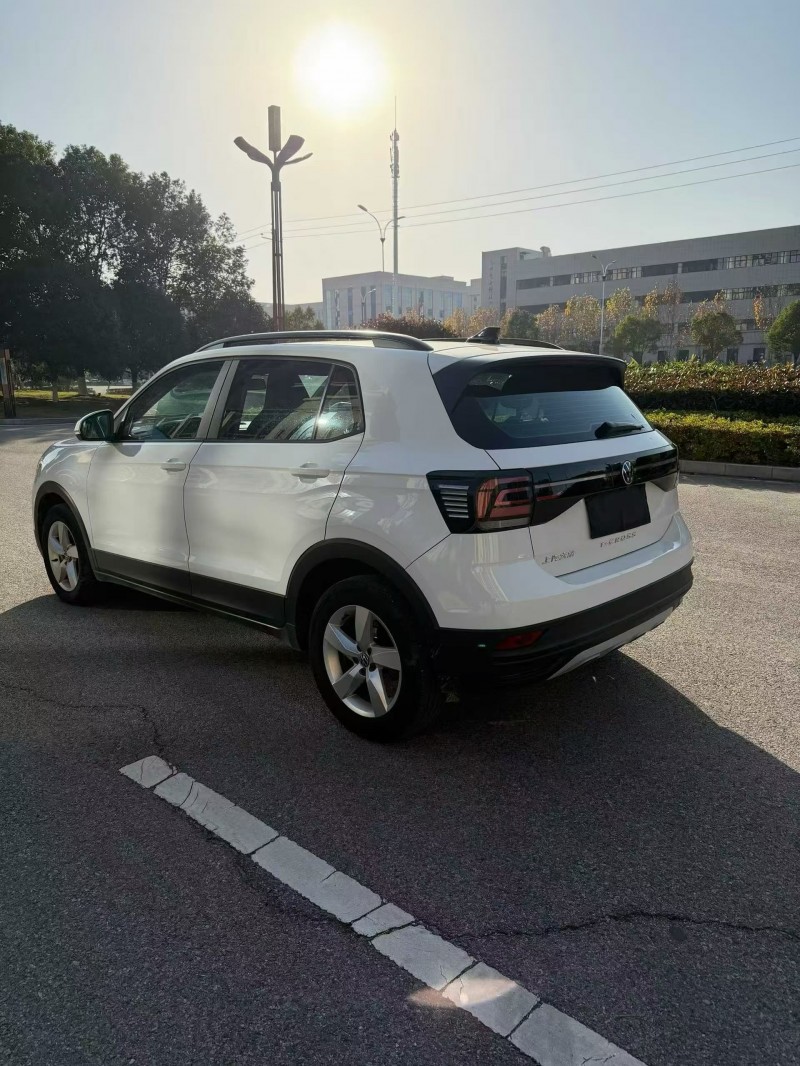 南阳23年大众途铠5