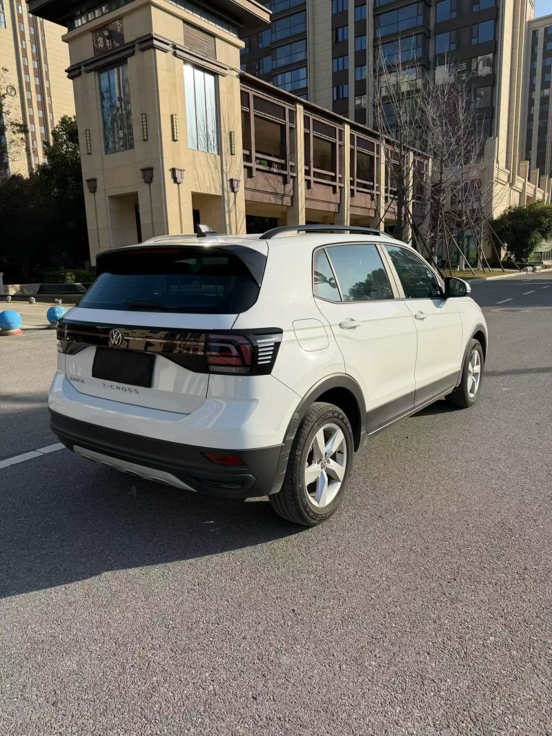 南阳23年大众途铠8