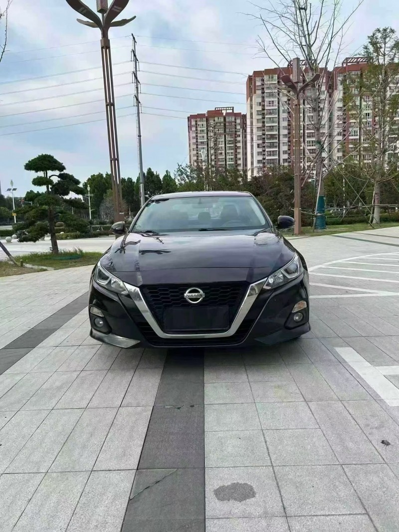 南阳22年日产天籁1