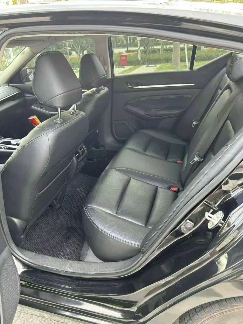 南阳22年日产天籁6