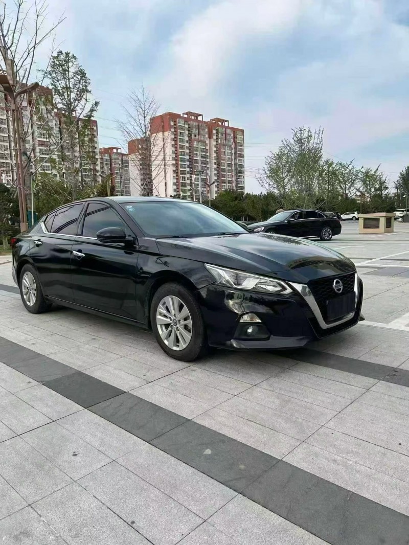 南阳22年日产天籁9