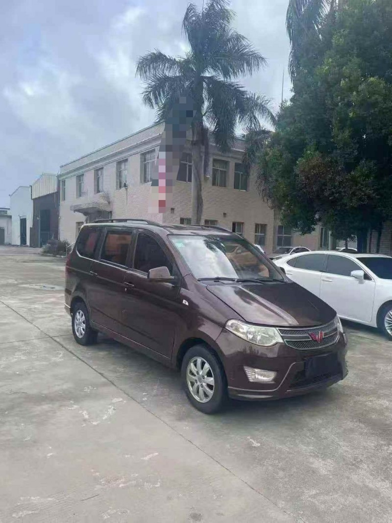 漳州17年五菱汽车宏光2