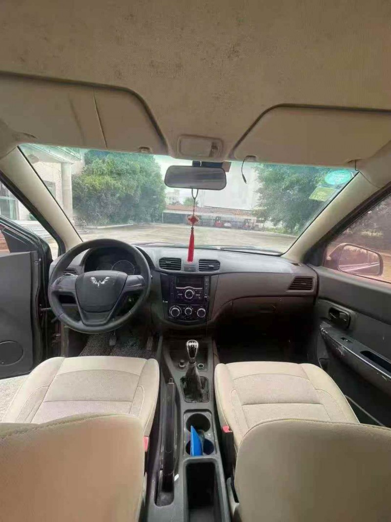 漳州17年五菱汽车宏光4