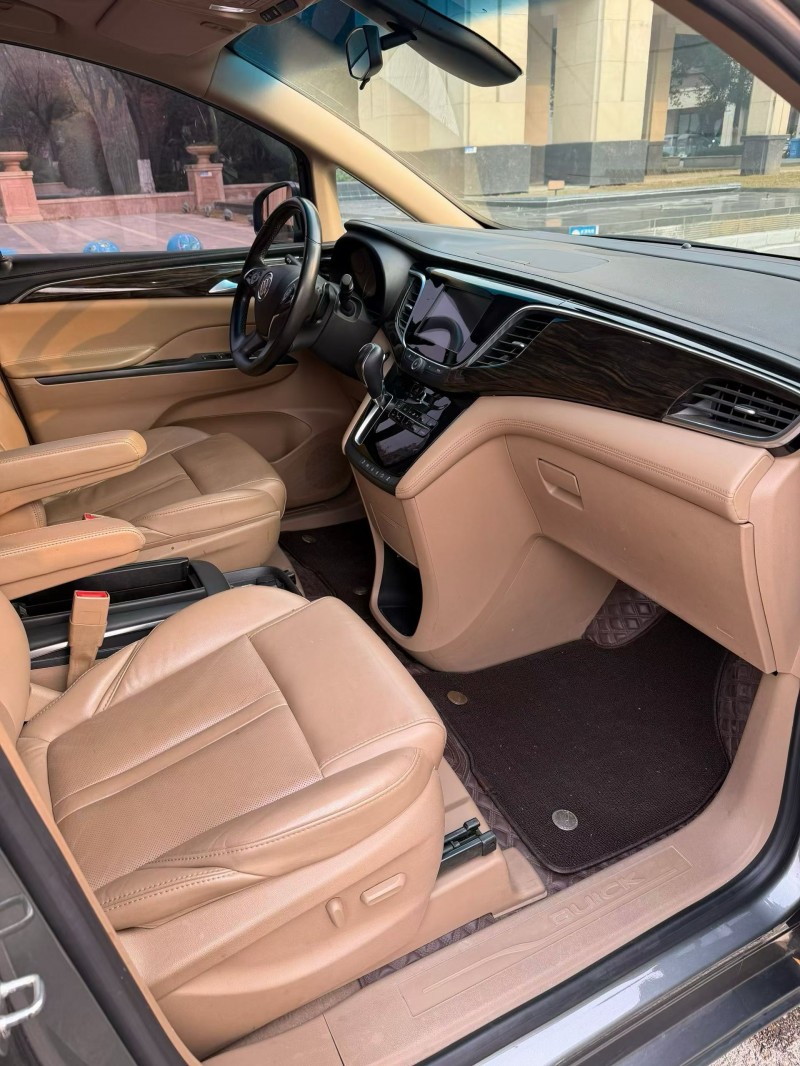 南阳19年别克GL83