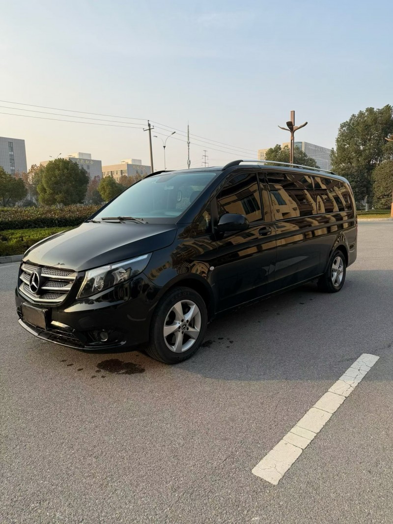 南阳20年奔驰威霆2