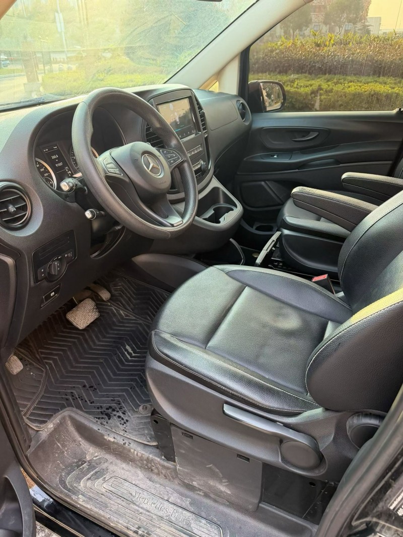 南阳20年奔驰威霆7