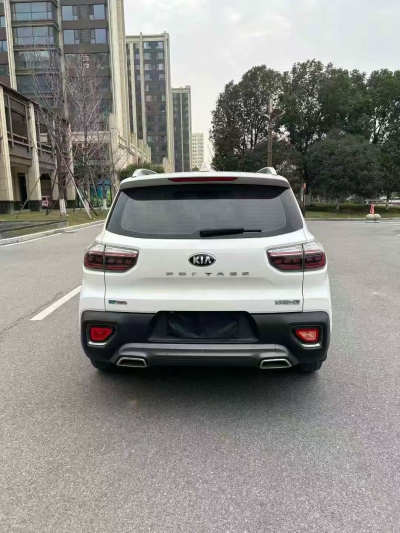 南阳20年起亚智跑6