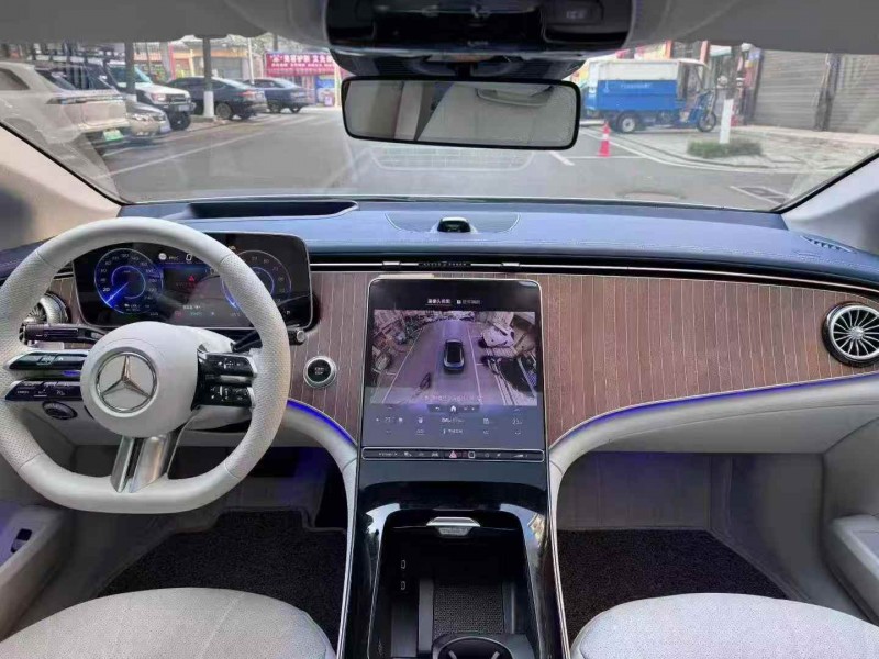 张家界23年奔驰EQE6