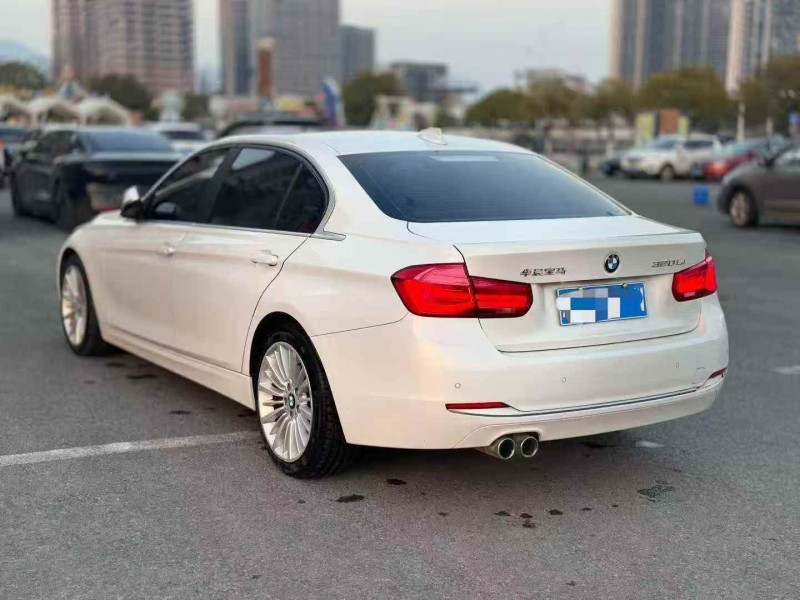 衢州17年宝马3系8