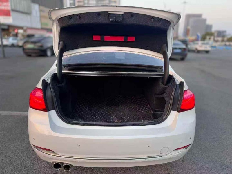 衢州17年宝马3系9