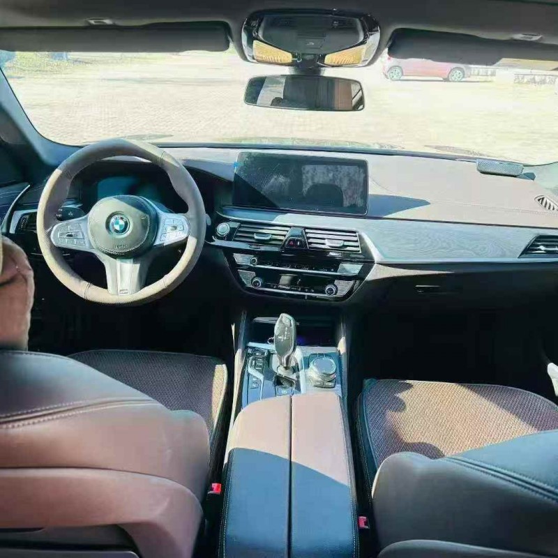 济宁23年宝马5系4