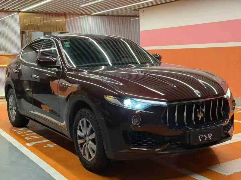 张家界18年玛莎拉蒂Levante2