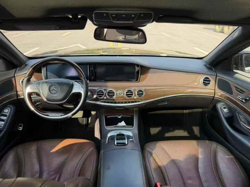 张家界16年奔驰S4