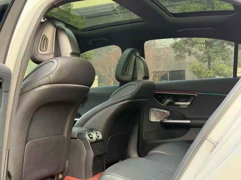 张家界21年奔驰C6