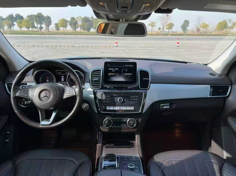 淮安18年奔驰GLS4