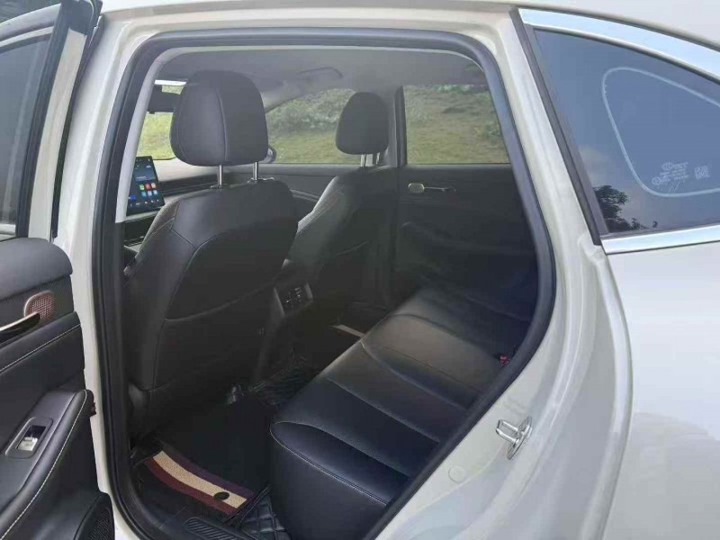 南平25年宝骏云海5