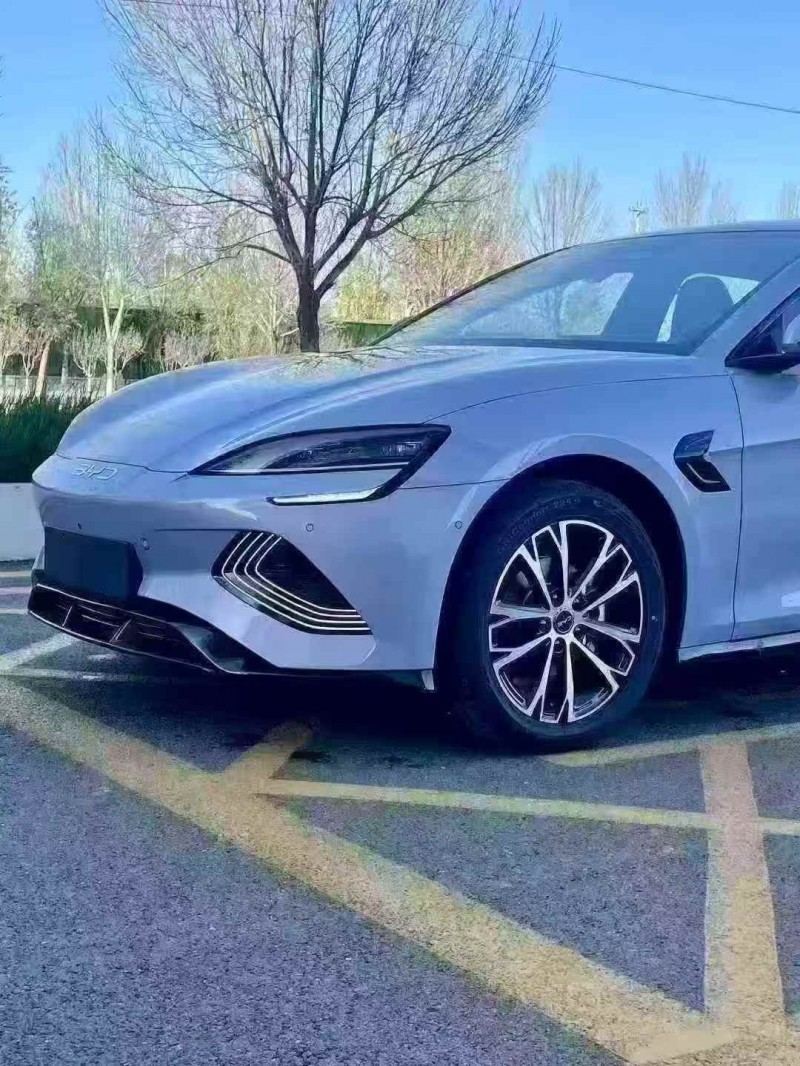 邯郸25年比亚迪海豹2