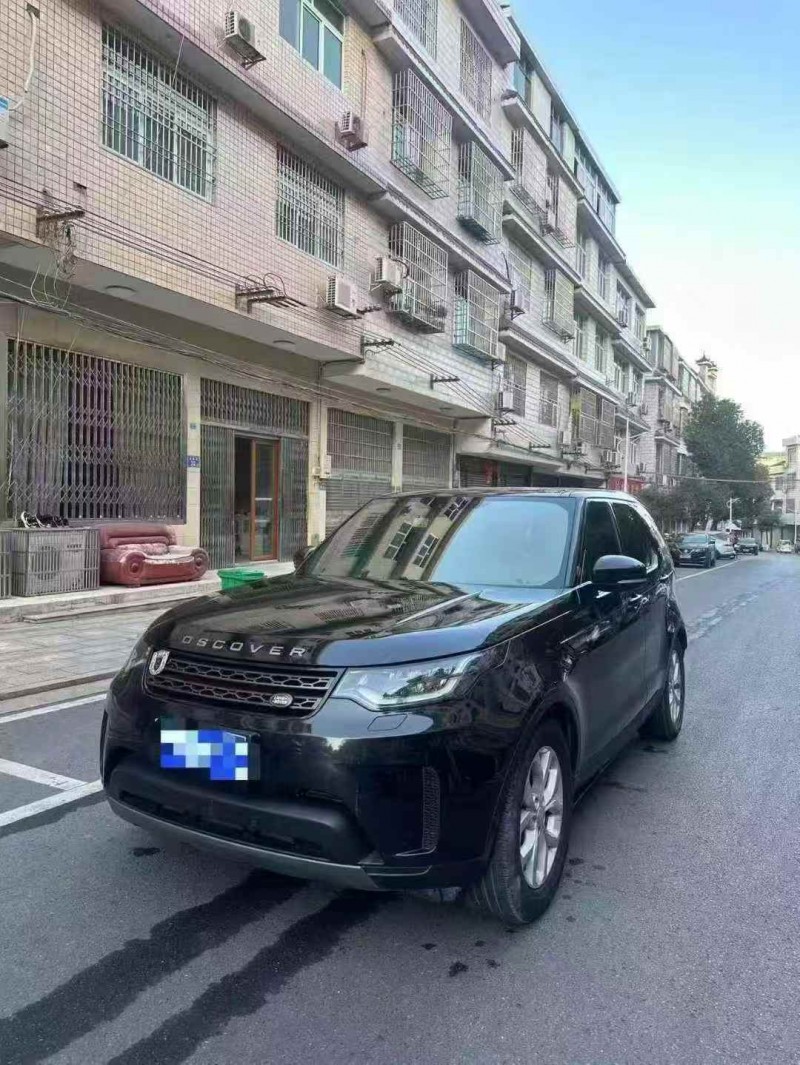 张家界19年路虎发现2