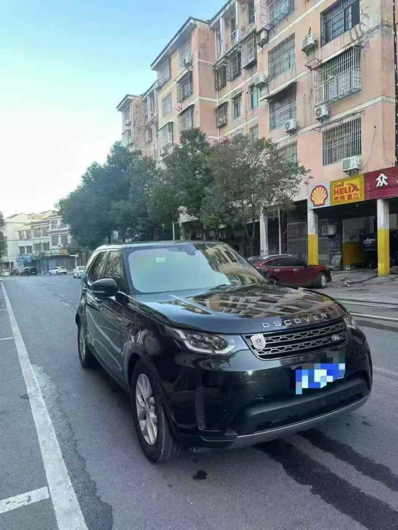 张家界19年路虎发现3