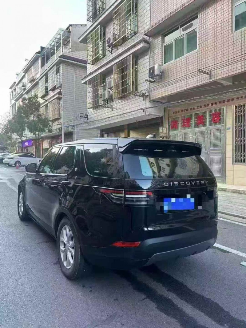 张家界19年路虎发现7