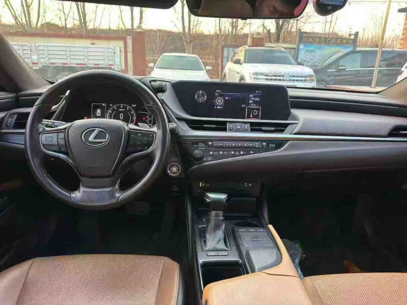 淄博18年雷克萨斯ES4