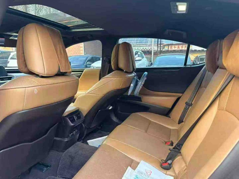 淄博18年雷克萨斯ES5