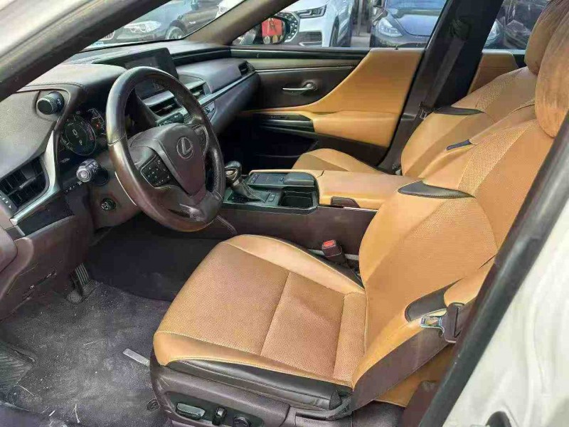 淄博18年雷克萨斯ES6