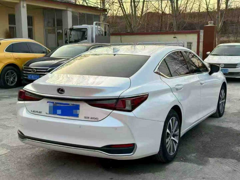 淄博18年雷克萨斯ES8