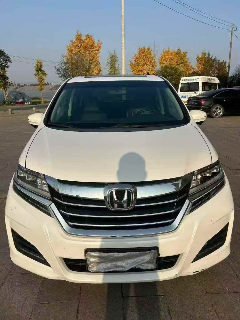 烟台18年本田艾力绅1