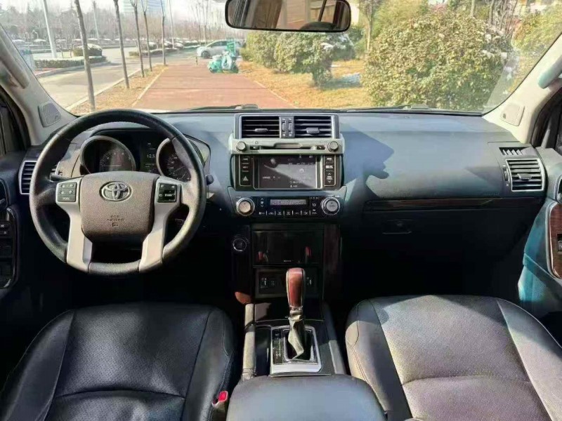 潍坊17年丰田普拉多7