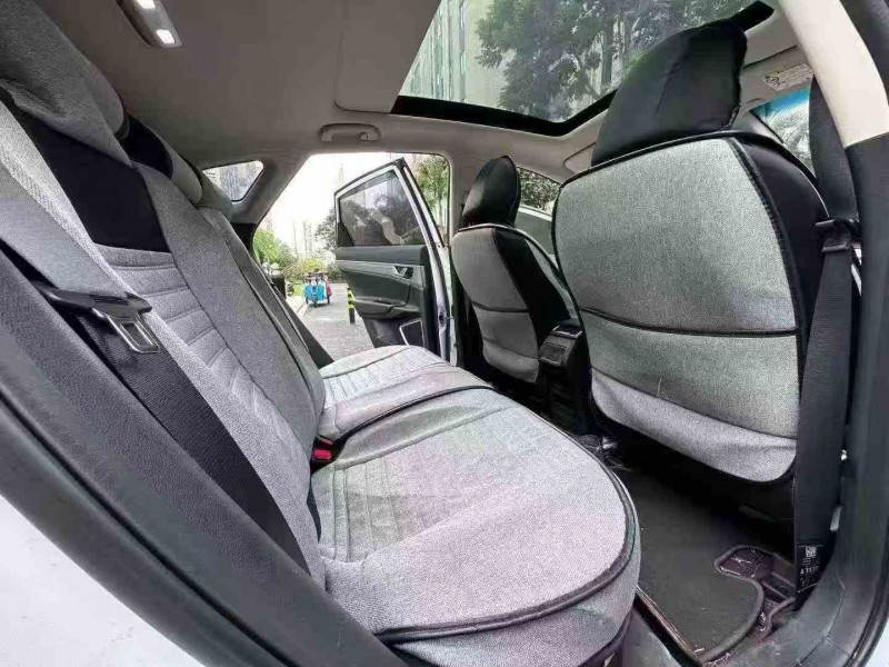 连云港18年吉利帝豪5