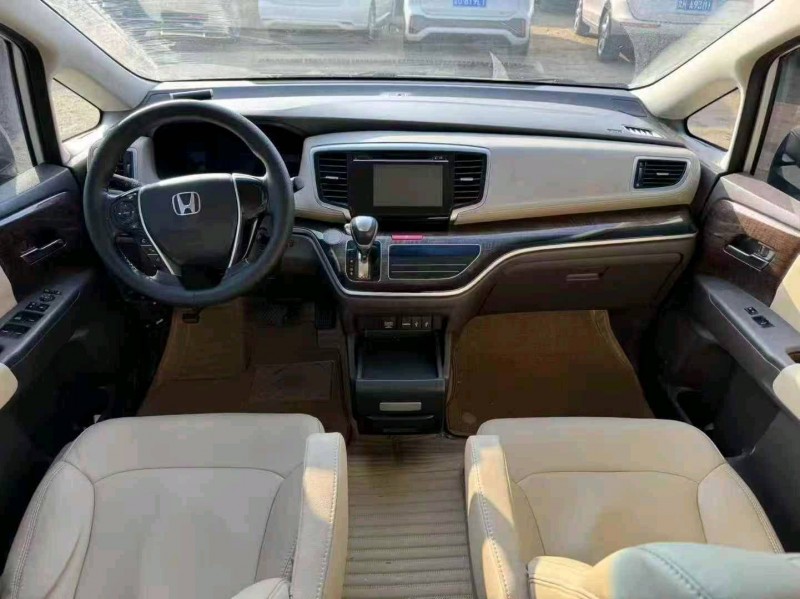 济宁18年本田奥德赛9