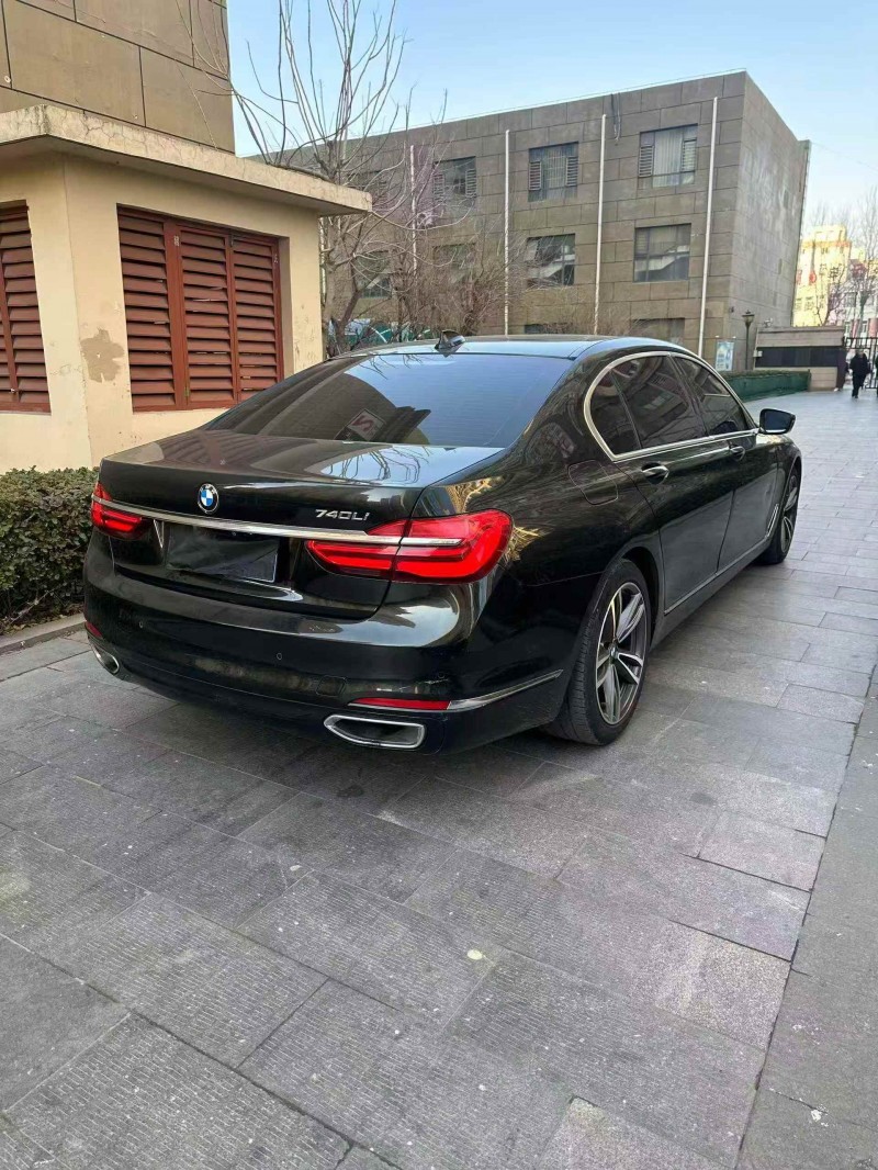 承德17年宝马7系7