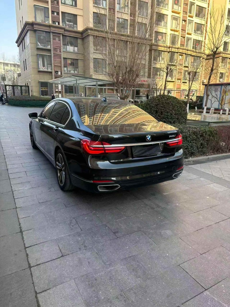 承德17年宝马7系8