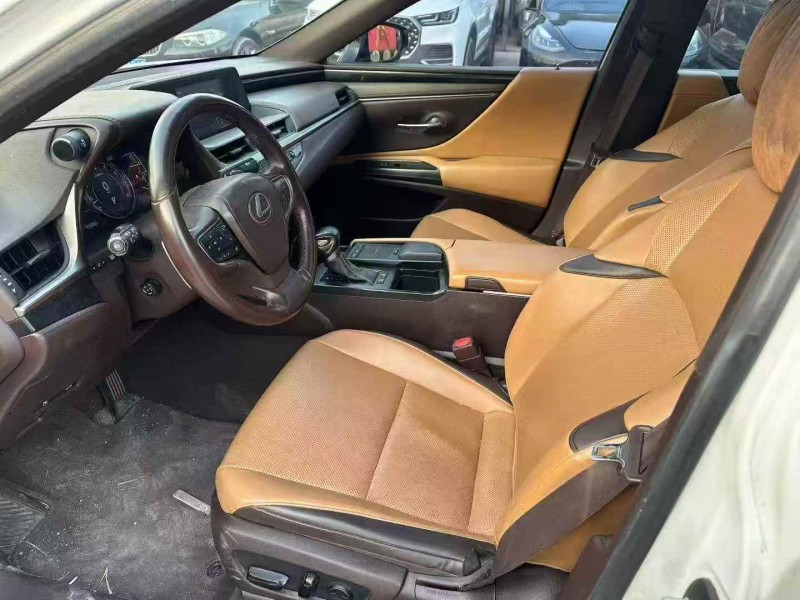 淄博18年雷克萨斯ES4