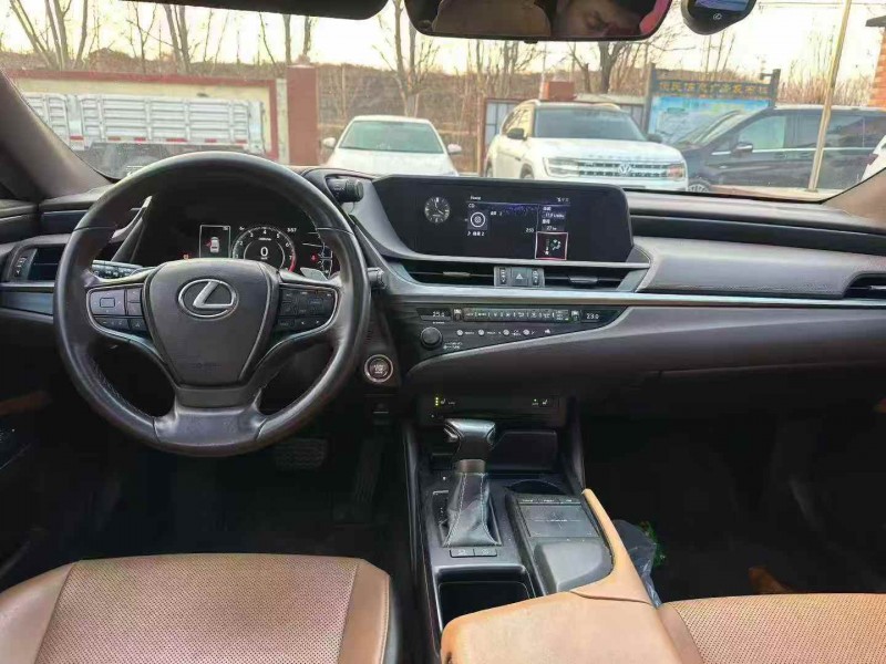 淄博18年雷克萨斯ES5