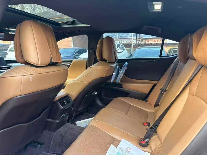 淄博18年雷克萨斯ES6