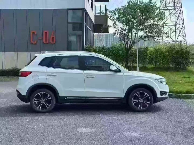 广州17年一汽森雅5