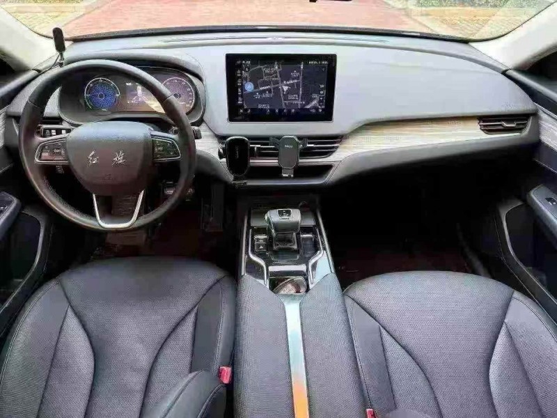 聊城25年红旗E-QM55