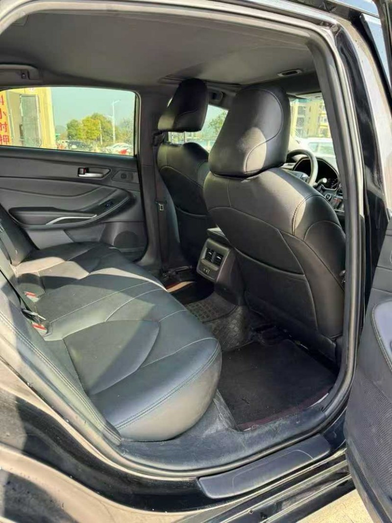 上饶21年丰田亚洲龙4