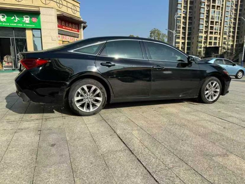 上饶21年丰田亚洲龙8