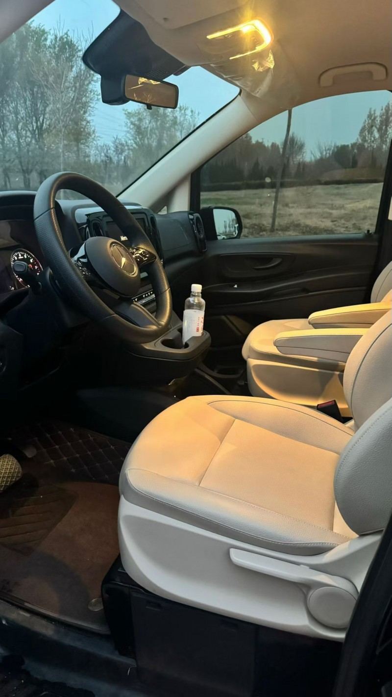 聊城25年奔驰威霆4