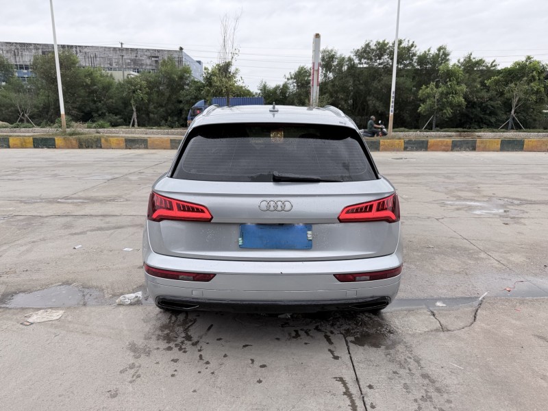 潮州19年奥迪Q59